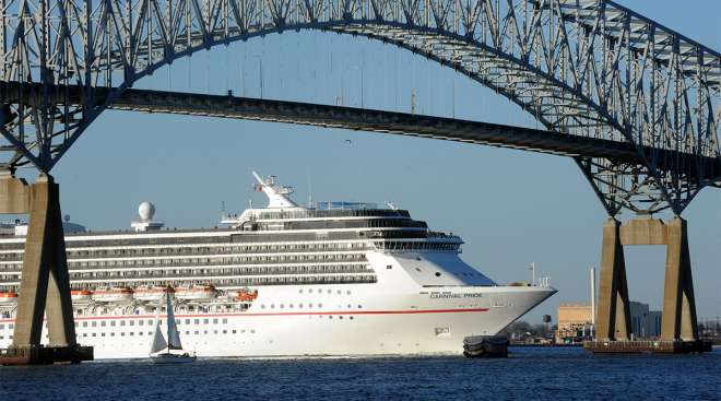 cruise ship Key Bridge