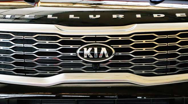 Front grille on a 2020 KIA Telluride 